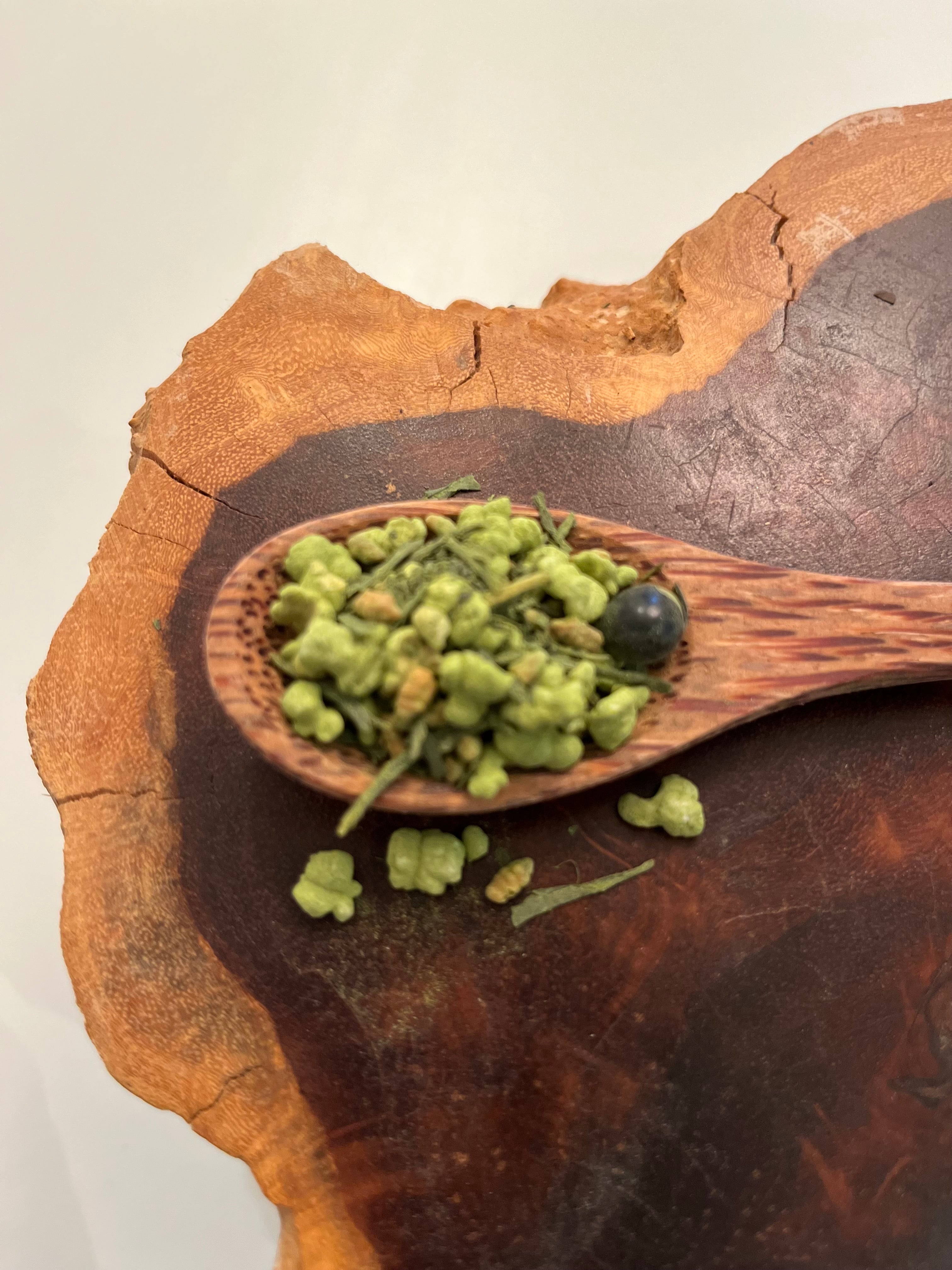 Genmaicha with beans and matcha. Origin Japan.